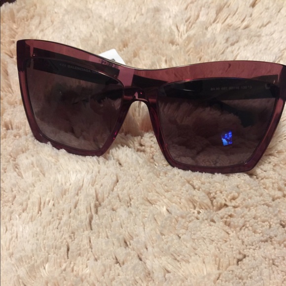 BALENCIAGA SUNGLASSES - NEW NEW WITH TAGS - Picture 6 of 8